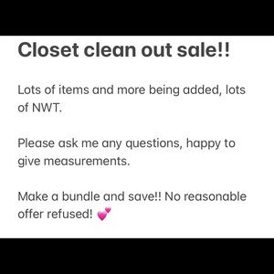 Closet clean out!! Make an offer! 🧡